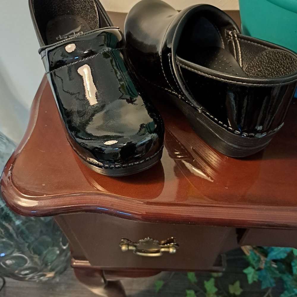 Dansko nursing shoe
